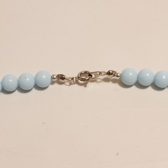 FASCINATING Powder Blue Geometric Plastic Bead Necklace VINTAGE 60s - Picture 8 of 8